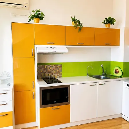 Cozy Mansard Apartment-steps From The