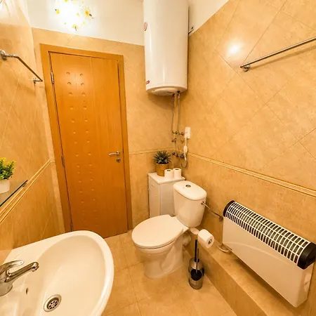 Cozy Mansard Apartment-steps From The Sozopol